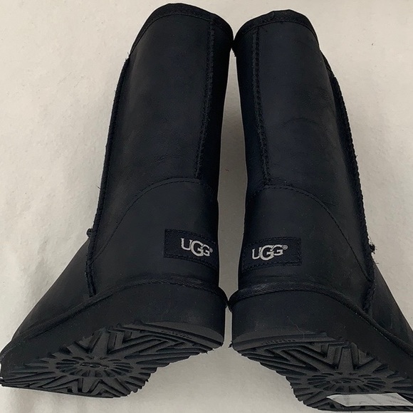 Authentic Classic Short Black Leather UGG boots - Picture 5 of 6